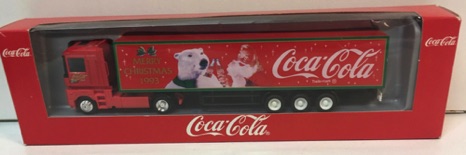 10104-1 € 10,00 coca cola vrachtwagen afb. kerstman met ijsbeer 19 cm.jpeg
